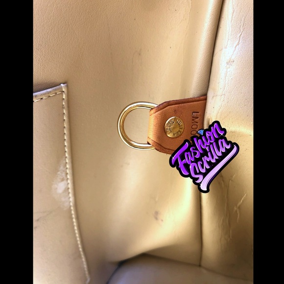 Louis Vuitton Cuir Monogram Vernis Leather Tote Bag - Picture 7 of 16